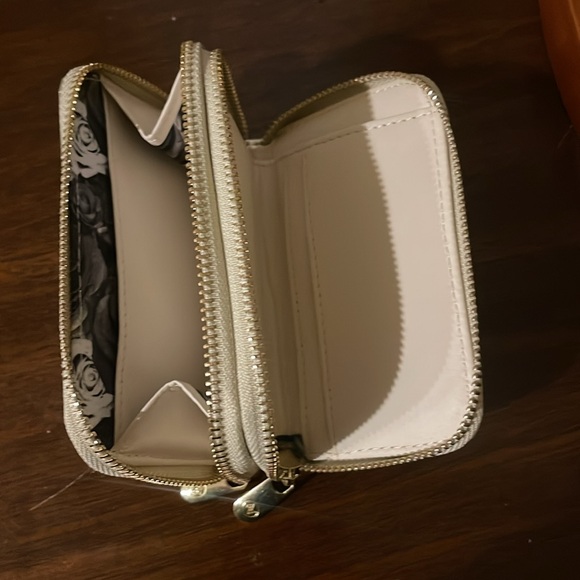 Adrienne Vittadini Gold Zip Around Wallet - Picture 7 of 8